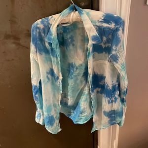 Frank and Eileen blue tie dye cotton down shirt. Barry style